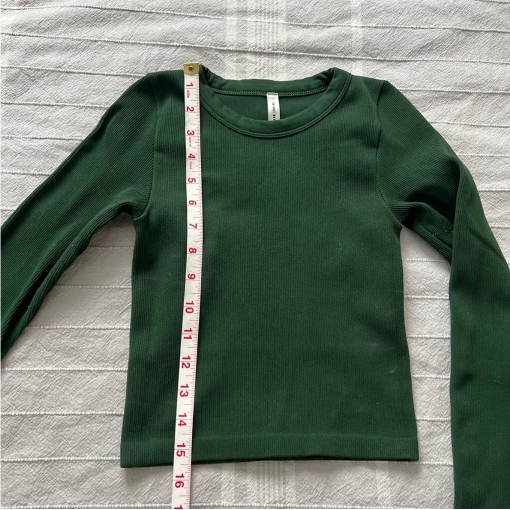 ARITZIA SUNDAY BEST Bliss Cropped Longsleeve Forest Green Size XS